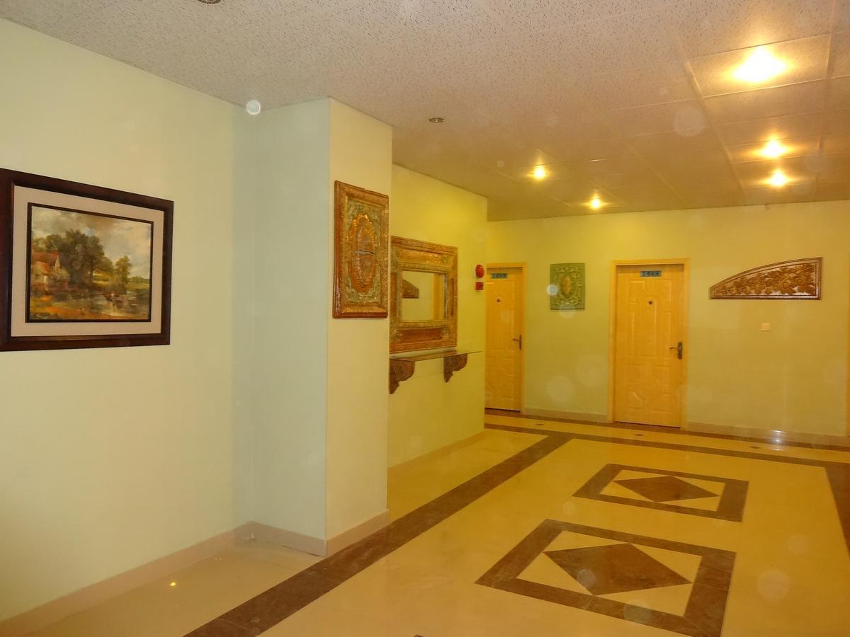 Hotel Sky Towers Karachi Exterior photo